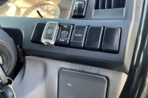 サムネイル: 平成29年　いすゞ　エルフ　３トンローダーダンプ　３方開・コボレーン付・小型貨物（４ナンバー）（車検1年付）