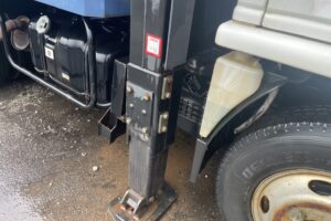 サムネイル: 平成26年　エルフ12M高所作業車　スチールバケット　車検2年付