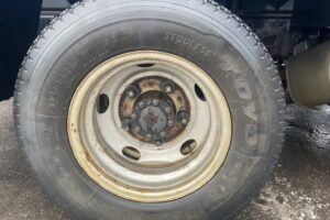 サムネイル: 平成26年　エルフ12M高所作業車　スチールバケット　車検2年付