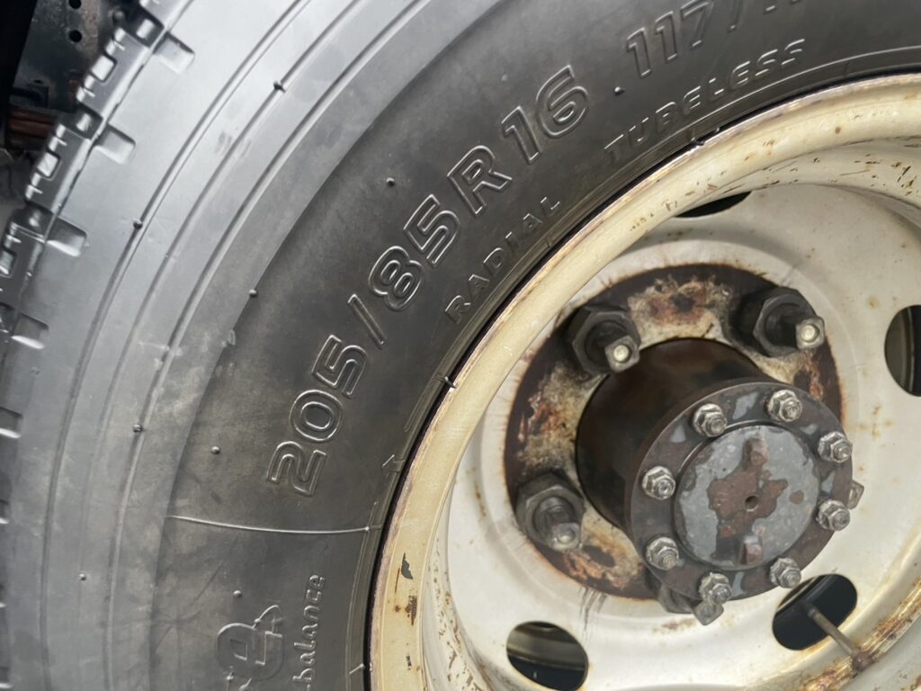 平成26年　エルフ12M高所作業車　スチールバケット　車検2年付