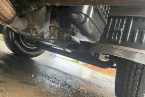 サムネイル: 平成26年　エルフ12M高所作業車　スチールバケット　車検2年付