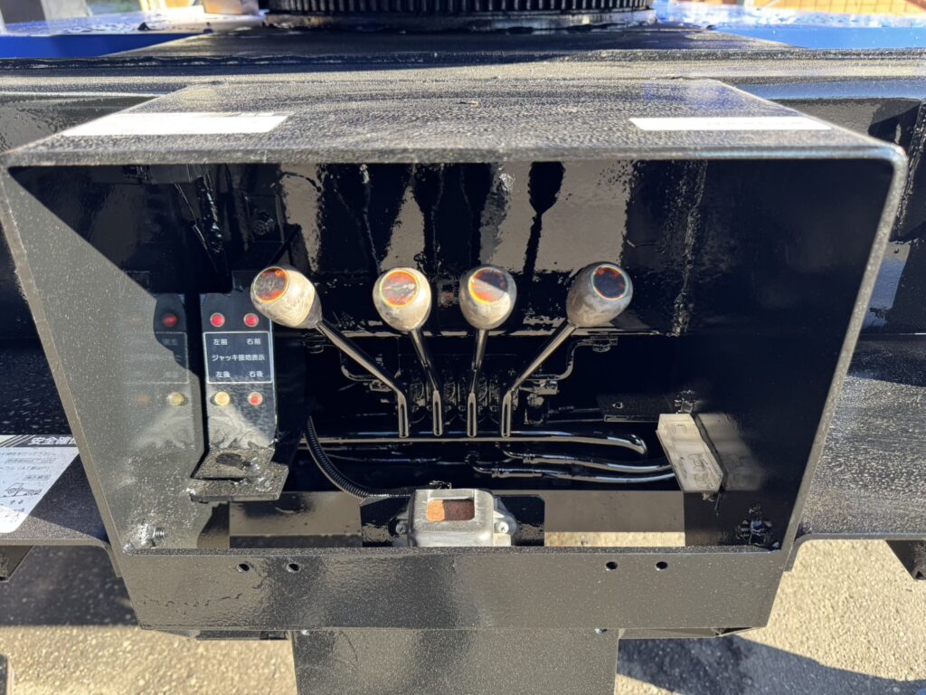 平成26年　エルフ12M高所作業車　スチールバケット　車検2年付