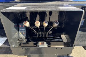 サムネイル: 平成26年　エルフ12M高所作業車　スチールバケット　車検2年付