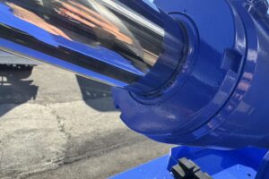 サムネイル: 平成26年　エルフ12M高所作業車　スチールバケット　車検2年付