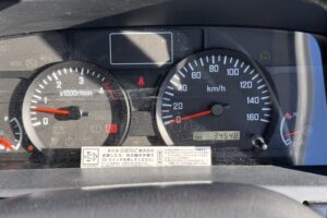 サムネイル: 平成26年　エルフ12M高所作業車　スチールバケット　車検2年付