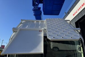 サムネイル: 平成26年　エルフ12M高所作業車　スチールバケット　車検2年付