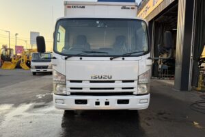 サムネイル: 平成20年　エルフ 4トンパネルワイドロング　サイドドア　ラッシングレール1段　車検1年付