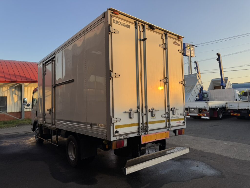 平成20年　エルフ 4トンパネルワイドロング　サイドドア　ラッシングレール1段　車検1年付