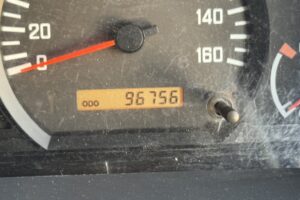 サムネイル: 平成20年　エルフ 4トンパネルワイドロング　サイドドア　ラッシングレール1段　車検1年付