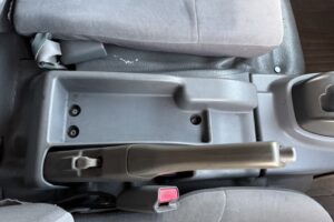サムネイル: 平成20年　エルフ 4トンパネルワイドロング　サイドドア　ラッシングレール1段　車検1年付