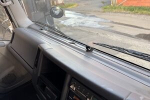 サムネイル: 平成20年　エルフ 4トンパネルワイドロング　サイドドア　ラッシングレール1段　車検1年付