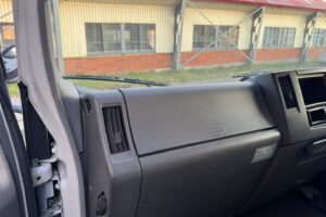 サムネイル: 平成20年　エルフ 4トンパネルワイドロング　サイドドア　ラッシングレール1段　車検1年付
