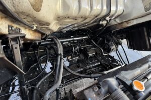 サムネイル: 平成20年　エルフ 4トンパネルワイドロング　サイドドア　ラッシングレール1段　車検1年付