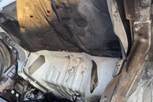 サムネイル: 平成20年　エルフ 4トンパネルワイドロング　サイドドア　ラッシングレール1段　車検1年付
