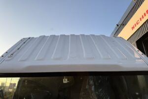 サムネイル: 平成20年　エルフ 4トンパネルワイドロング　サイドドア　ラッシングレール1段　車検1年付