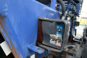 サムネイル: ◆平成23年　いすゞ　フォワード４トン４段クレーンロング　◆ラジコン　◆（車検１年付）◆荷台内寸560ｃｍ×216ｃｍ～在庫確認は北見店へ℡0157-57-7166～