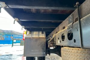 サムネイル: ◆平成23年　いすゞ　フォワード４トン４段クレーンロング　◆ラジコン　◆（車検１年付）◆荷台内寸560ｃｍ×216ｃｍ～在庫確認は北見店へ℡0157-57-7166～