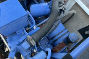 サムネイル: ◆平成23年　いすゞ　フォワード４トン４段クレーンロング　◆ラジコン　◆（車検１年付）◆荷台内寸560ｃｍ×216ｃｍ～在庫確認は北見店へ℡0157-57-7166～