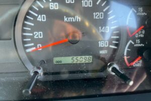 サムネイル: ◆平成23年　いすゞ　フォワード４トン４段クレーンロング　◆ラジコン　◆（車検１年付）◆荷台内寸560ｃｍ×216ｃｍ～在庫確認は北見店へ℡0157-57-7166～