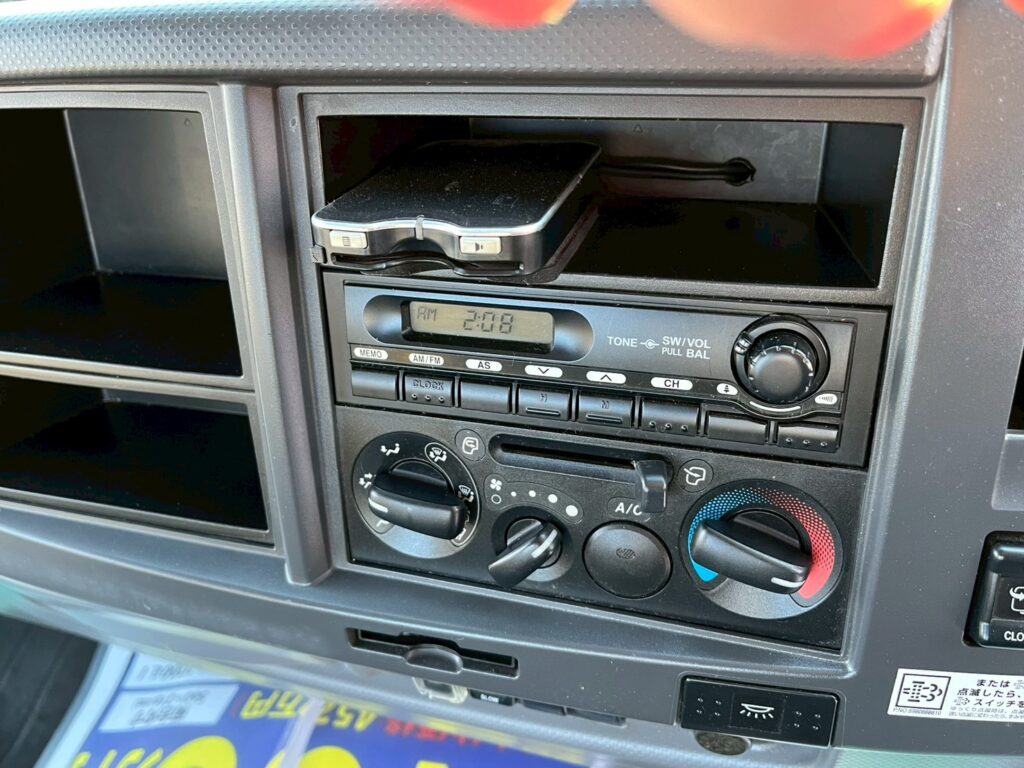 ◆平成23年　いすゞ　フォワード４トン４段クレーンロング　◆ラジコン　◆（車検１年付）◆荷台内寸560ｃｍ×216ｃｍ～在庫確認は北見店へ℡0157-57-7166～