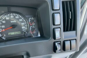 サムネイル: ◆平成23年　いすゞ　フォワード４トン４段クレーンロング　◆ラジコン　◆（車検１年付）◆荷台内寸560ｃｍ×216ｃｍ～在庫確認は北見店へ℡0157-57-7166～