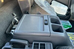 サムネイル: ◆平成23年　いすゞ　フォワード４トン４段クレーンロング　◆ラジコン　◆（車検１年付）◆荷台内寸560ｃｍ×216ｃｍ～在庫確認は北見店へ℡0157-57-7166～