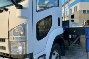 サムネイル: ◆平成23年　いすゞ　フォワード４トン４段クレーンロング　◆ラジコン　◆（車検１年付）◆荷台内寸560ｃｍ×216ｃｍ～在庫確認は北見店へ℡0157-57-7166～