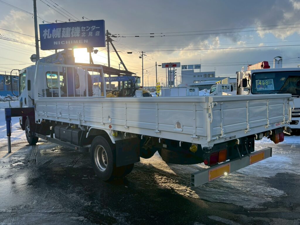 ◆平成23年　いすゞ　フォワード４トン４段クレーンロング　◆ラジコン　◆（車検１年付）◆荷台内寸560ｃｍ×216ｃｍ～在庫確認は北見店へ℡0157-57-7166～