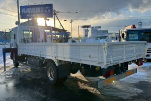 サムネイル: ◆平成23年　いすゞ　フォワード４トン４段クレーンロング　◆ラジコン　◆（車検１年付）◆荷台内寸560ｃｍ×216ｃｍ～在庫確認は北見店へ℡0157-57-7166～