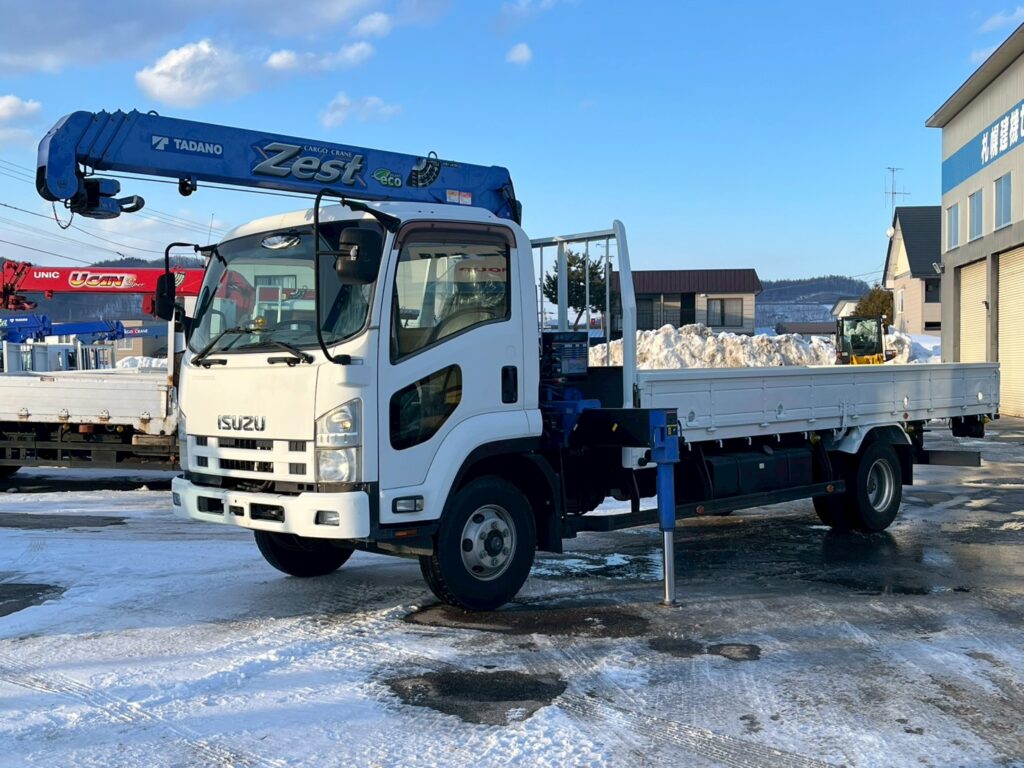 ◆平成23年　いすゞ　フォワード４トン４段クレーンロング　◆ラジコン　◆（車検１年付）◆荷台内寸560ｃｍ×216ｃｍ～在庫確認は北見店へ℡0157-57-7166～