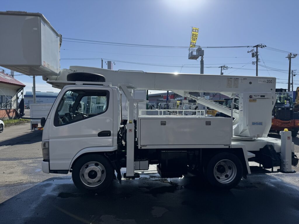 平成22年　キャンター14.5M高所作業車　FRPバケット　上物アイチ　全塗装済み　車検2年付