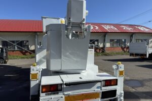 サムネイル: 平成22年　キャンター14.5M高所作業車　FRPバケット　上物アイチ　全塗装済み　車検2年付