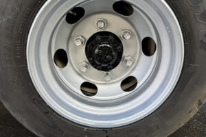 サムネイル: 平成22年　キャンター14.5M高所作業車　FRPバケット　上物アイチ　全塗装済み　車検2年付