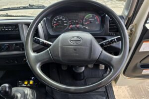 サムネイル: 平成25年　日野　レンジャー　４トンダンプ　電動コボレーン付（車検令和７年11月）