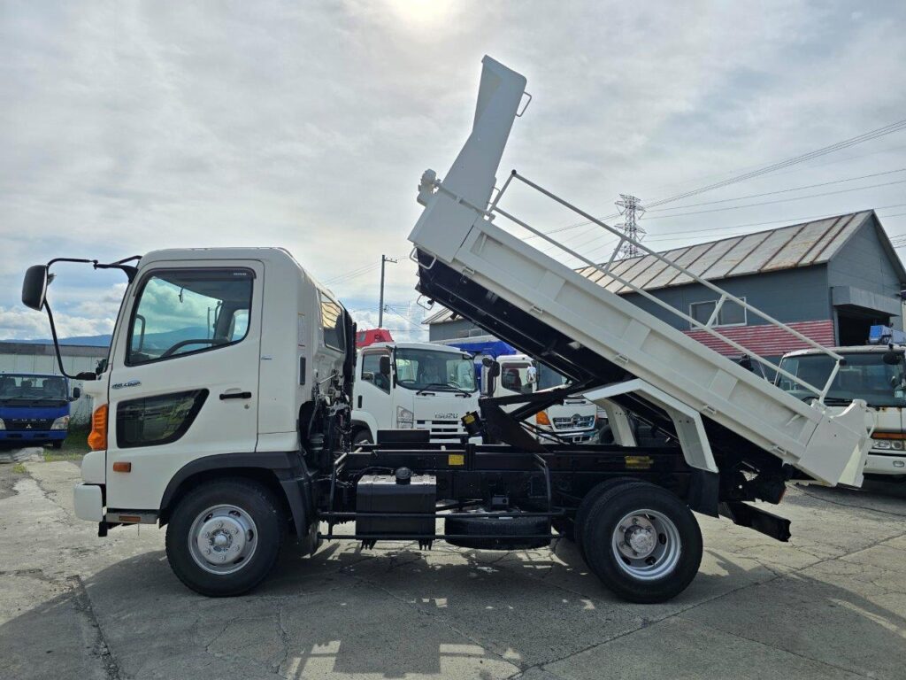 平成25年　日野　レンジャー　４トンダンプ　電動コボレーン付（車検令和７年11月）