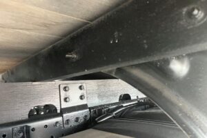サムネイル: 平成25年　いすゞ　フォワード　４トン５段クレーン　差し違いアウトリガー　フックイン・ラジコン付（車検1年付）