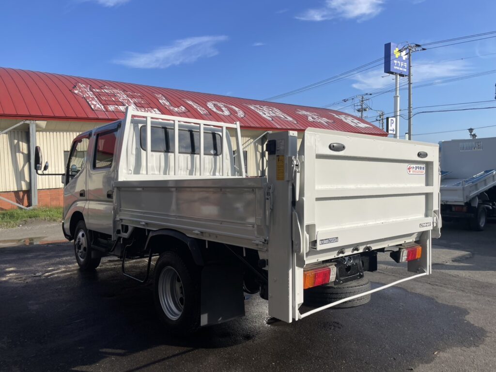 平成18年　ダイナ2トンWキャブ パワーゲート付き4WD 全塗装済み　車検令和7年11月