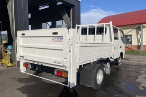 サムネイル: 平成18年　ダイナ2トンWキャブ パワーゲート付き4WD 全塗装済み　車検令和7年11月