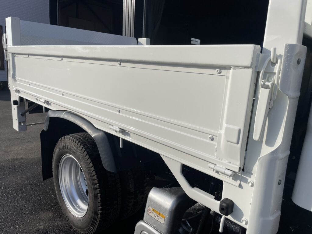 平成18年　ダイナ2トンWキャブ パワーゲート付き4WD 全塗装済み　車検令和7年11月