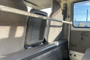 サムネイル: 平成18年　ダイナ2トンWキャブ パワーゲート付き4WD 全塗装済み　車検令和7年11月
