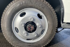 サムネイル: 平成18年　ダイナ2トンWキャブ パワーゲート付き4WD 全塗装済み　車検令和7年11月