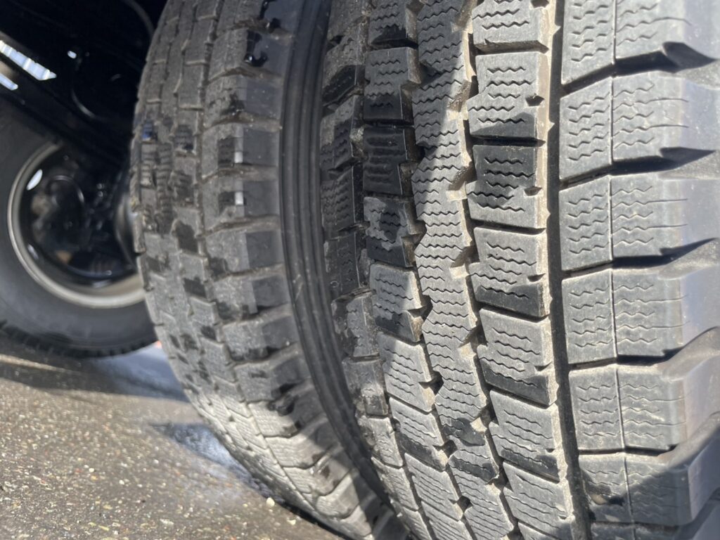 平成18年　ダイナ2トンWキャブ パワーゲート付き4WD 全塗装済み　車検令和7年11月