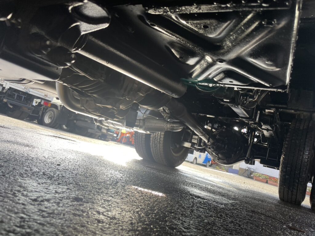 平成18年　ダイナ2トンWキャブ パワーゲート付き4WD 全塗装済み　車検令和7年11月