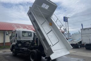 サムネイル: 平成28年　フォワード４トンLゲートダンプ　極東開発　電動コボレーン　車検1年付
