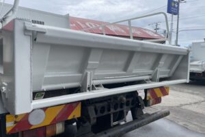 サムネイル: 平成28年　フォワード４トンLゲートダンプ　極東開発　電動コボレーン　車検1年付