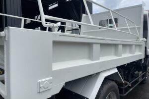 サムネイル: 平成28年　フォワード４トンLゲートダンプ　極東開発　電動コボレーン　車検1年付