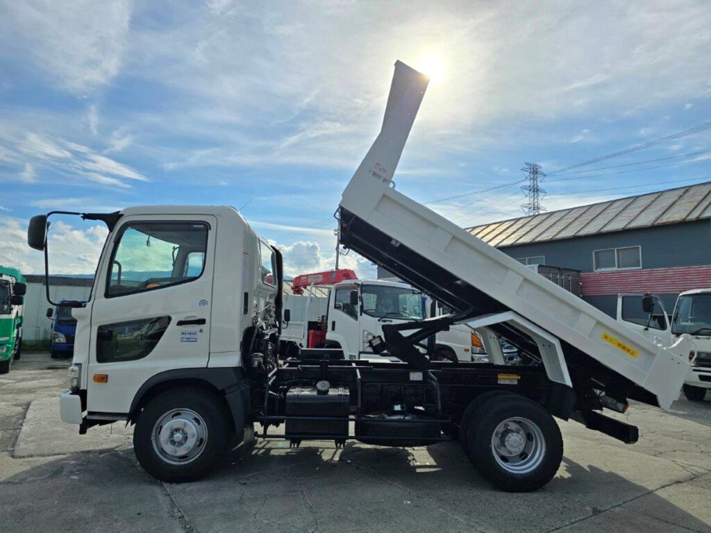 令和２年　日野　レンジャー　４トンダンプ　コボレーン付　荷台塗装済！（車検1年付）