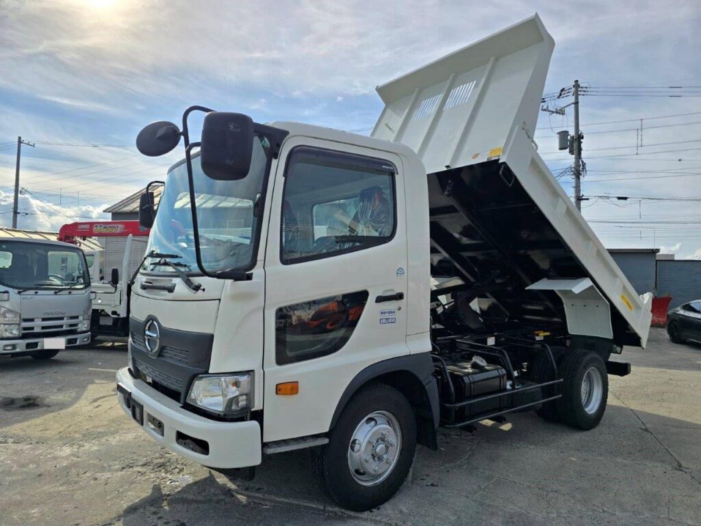 令和２年　日野　レンジャー　４トンダンプ　コボレーン付　荷台塗装済！（車検1年付）