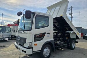 令和２年　日野　レンジャー　４トンダンプ　コボレーン付　荷台塗装済！（車検1年付）