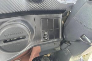 サムネイル: 令和２年　日野　レンジャー　４トンダンプ　コボレーン付　荷台塗装済！（車検1年付）
